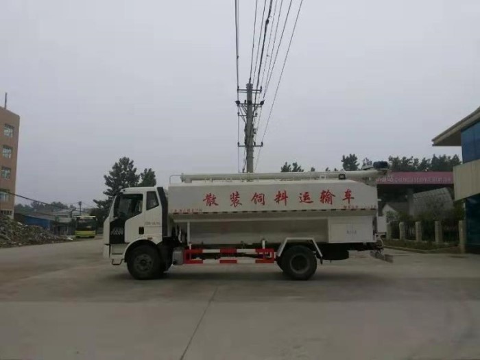 一汽解放22方（11噸）電動(dòng)飼料車(chē)